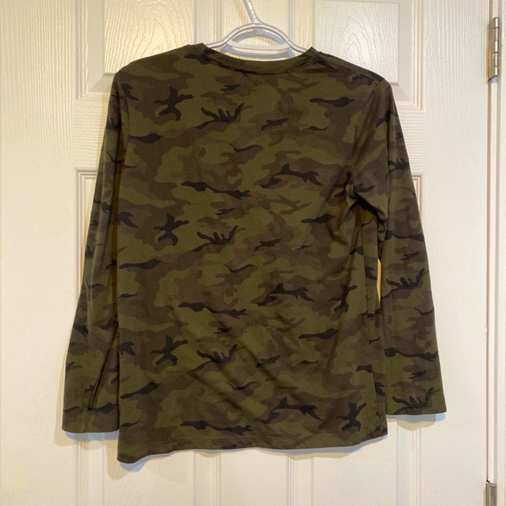 Old Navy Long Sleeve T-Shirt - Picture 2 of 3